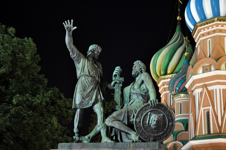 Объявлен сбор средств на реставрацию памятника Минину и Пожарскому