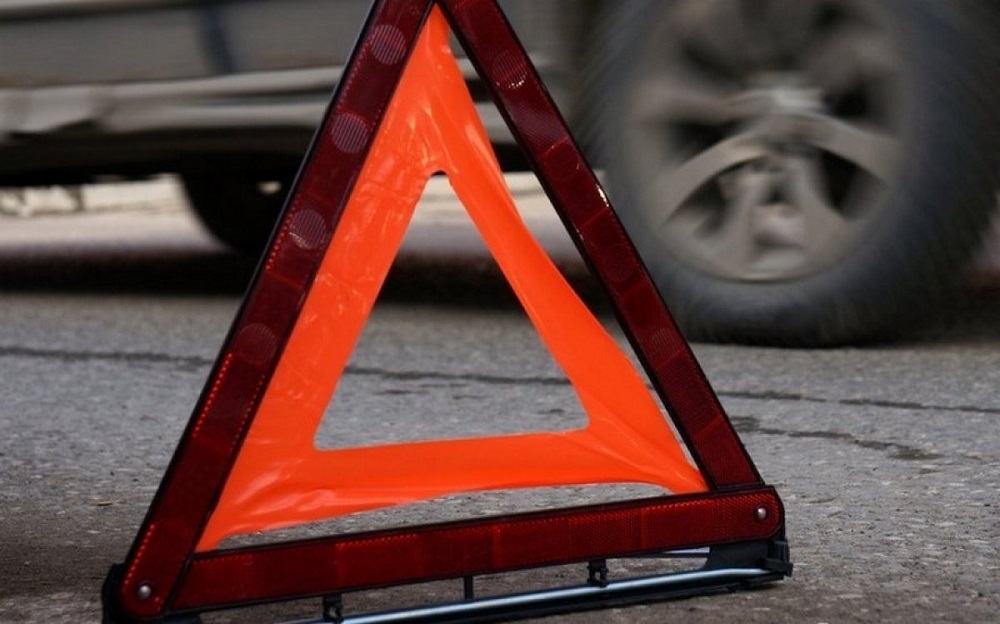 В Армавире на пешеходном переходе иномарка сбила 9-летнюю девочку