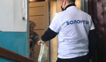 Армавирские волонтеры акции «Мы вместе» продолжают помогать пожилым горожанам