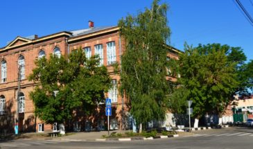 Четыре школы и шесть детских садов города получили на ремонт 16 млн рублей