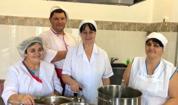 Все школьники Армавира получают на завтрак горячее питание