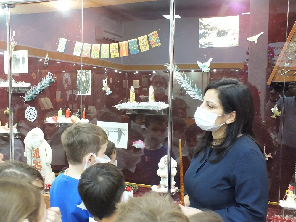 В Армавирском краеведческом музее открыта выставка «Праздник к нам приходит!»