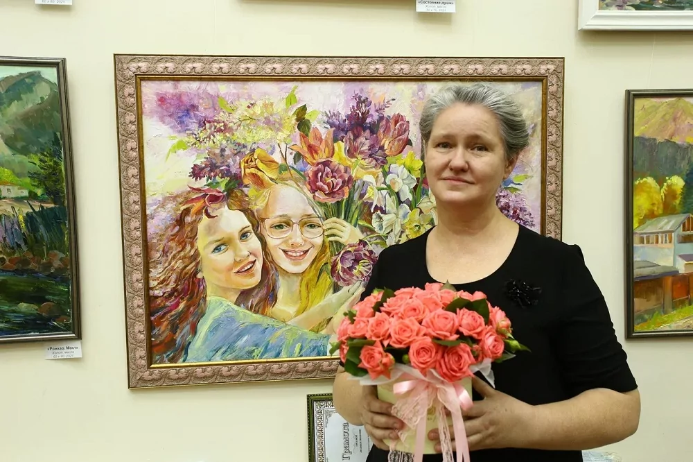 В Выставочном зале Дома Дангулова работает персональная выставка Людмилы Ореховой