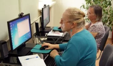 Бабушка и дедушка онлайн: где учат компьютерной грамотности в Армавире?