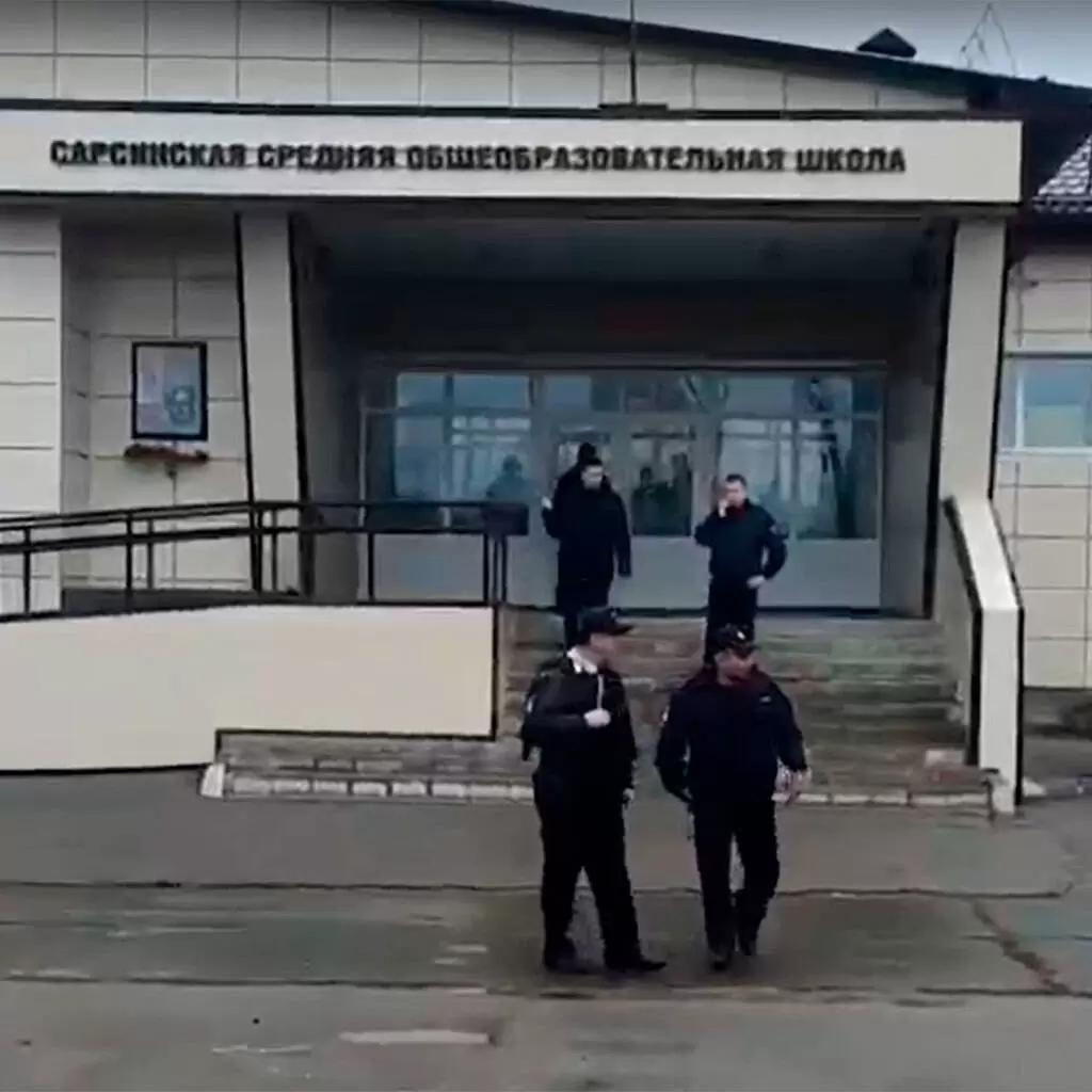 В Пермском крае подросток открыл стрельбу в школе