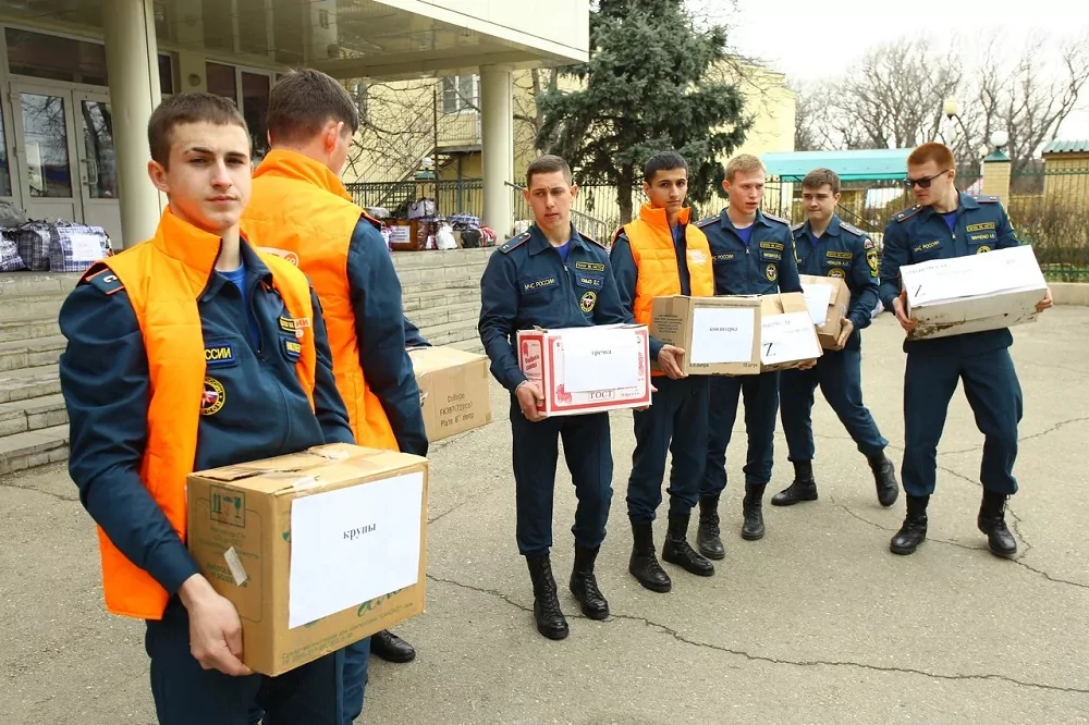 Армавирцы собрали гуманитарную помощь российским военнослужащим в ЛНР и ДНР