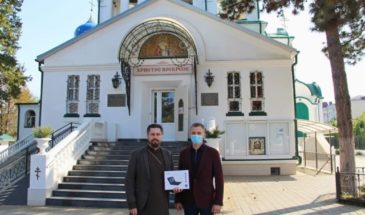 Священнику православного храма подарили ноутбук