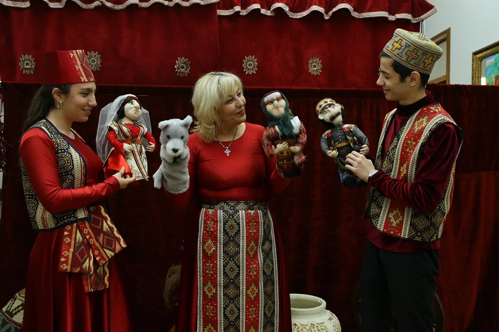 В центре армянской национальной культуры стали ставить кукольные спектакли на русском языке