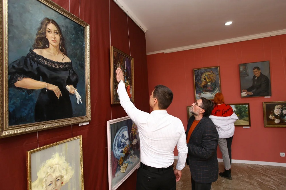 В ГДК открылась персональная выставка Татьяны Хмель