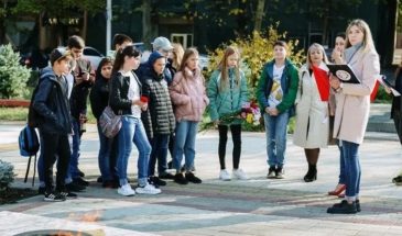Волонтеры АГПУ провели за два дня 11 экскурсий для школьников