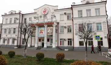 Как будут работать поликлиники в новогодние праздники