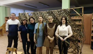 В 9-ой школе открылся пункт плетения маскировочных сетей
