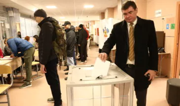 Одним из первых на президентских выборах проголосовал Виталий Зинченко