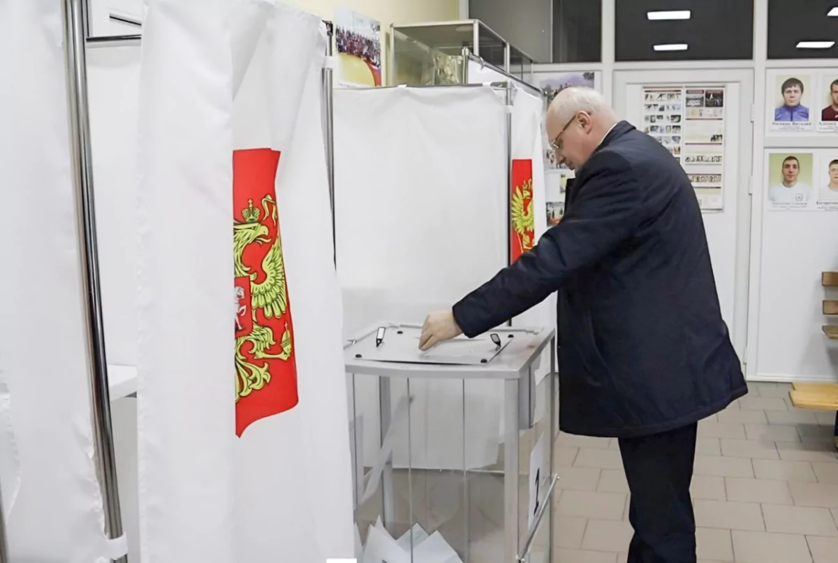 Глава города Андрей Харченко проголосовал на президентских выборах
