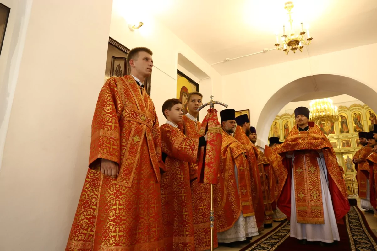 Сегодня в Армавире митрополит Екатеринодарский и Кубанский Василий провёл Божественную литургию