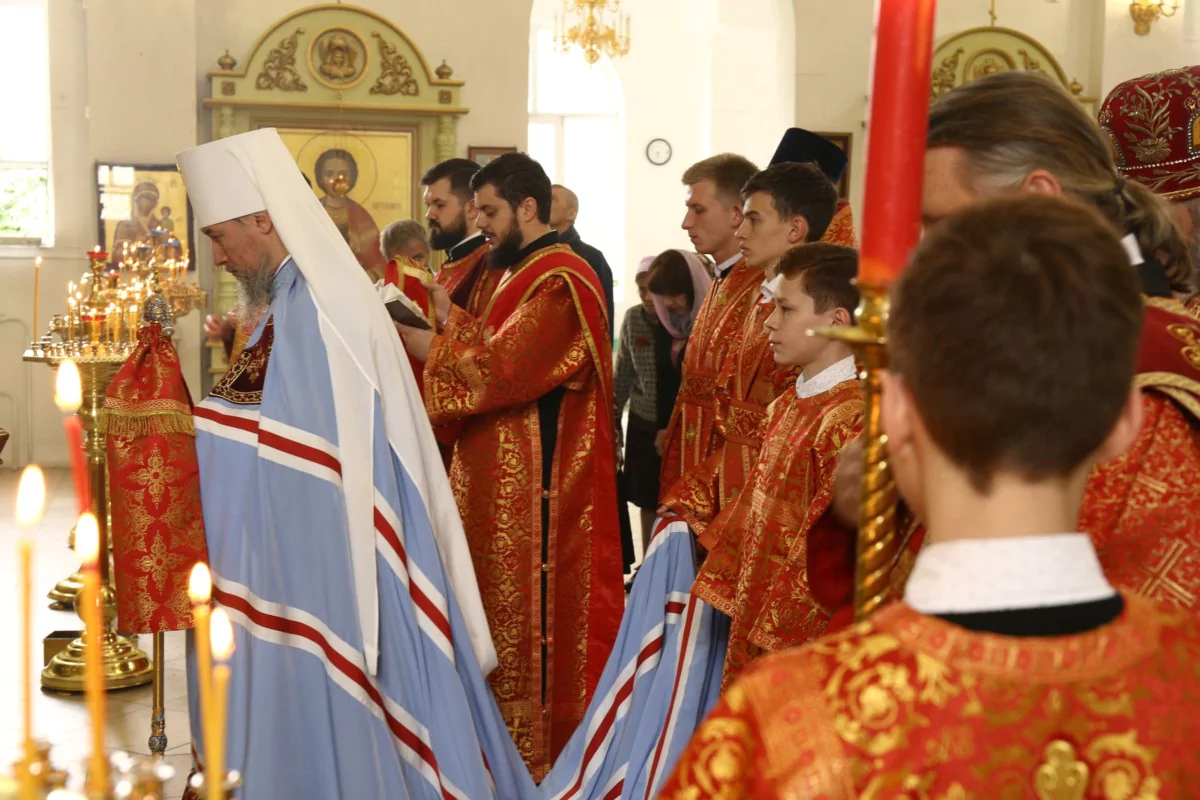 Сегодня в Армавире митрополит Екатеринодарский и Кубанский Василий провёл Божественную литургию