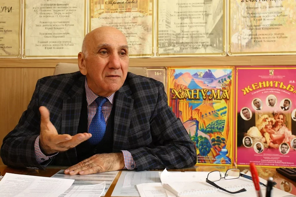 Сегодня исполняется 40 лет, как Александр Абелян руководит Армавирским театром драмы и комедии