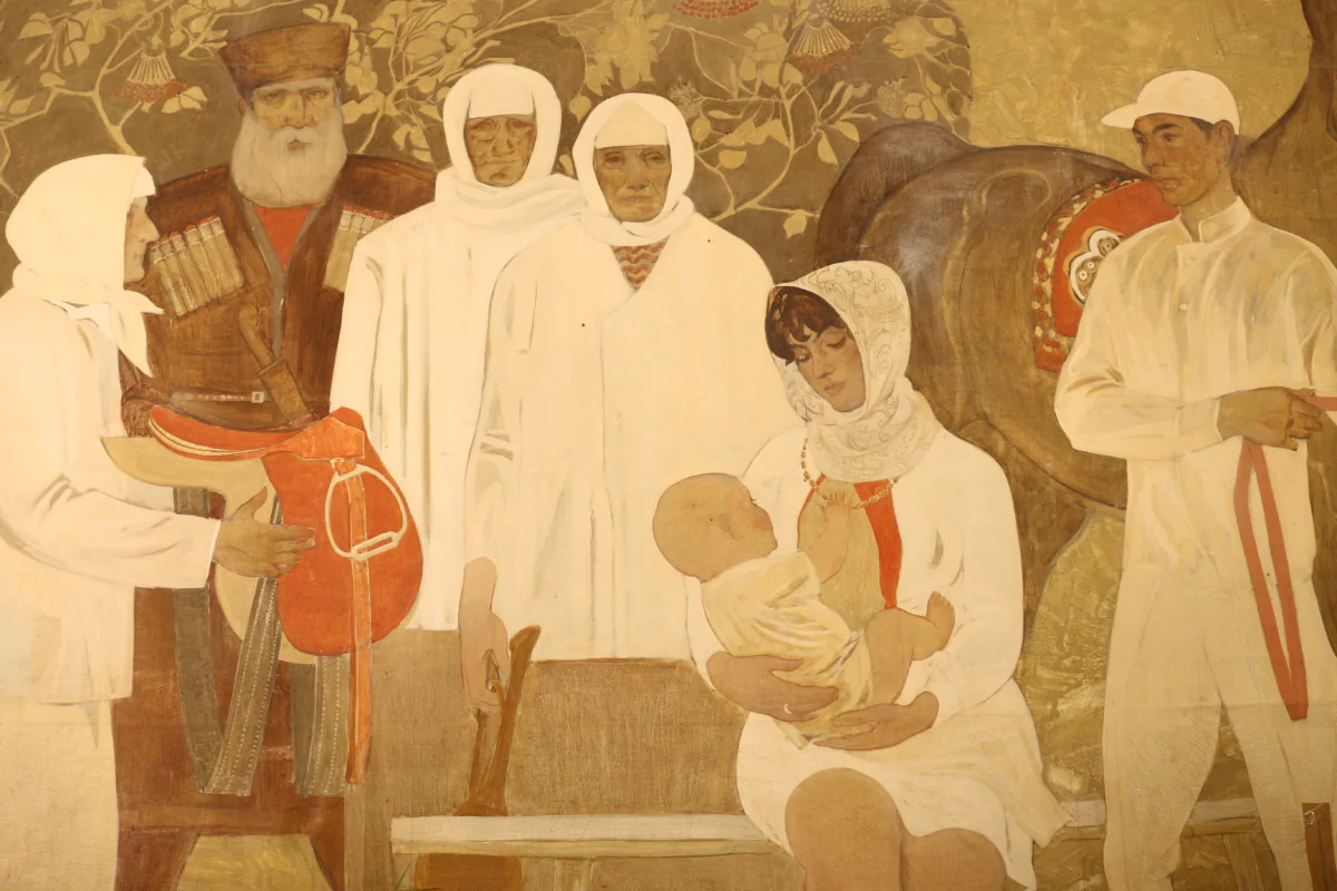Туризм. Редкая коллекция живописных работ советской эпохи сохранилась в поселке Восход