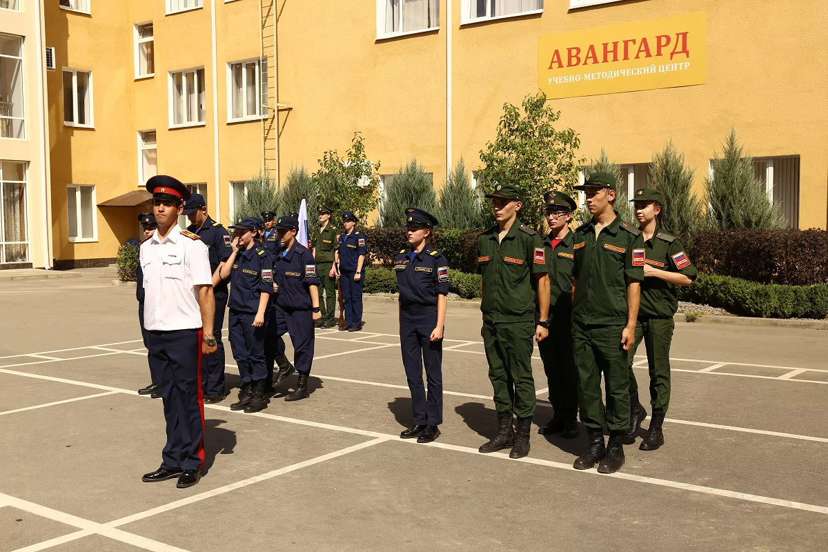 Виртуозное владение карабином Симонова показали сегодня на плацу ГДК