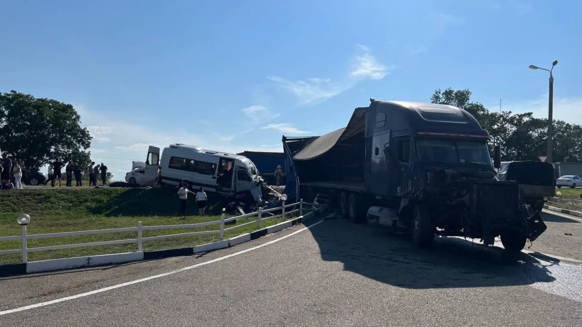 В Армавире возбуждено уголовное дело по факту ДТП с участием четырёх автомобилей