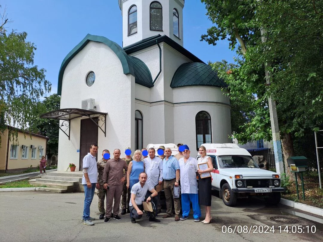 Четыре автомобиля ВАЗ передала городская больница участникам СВО