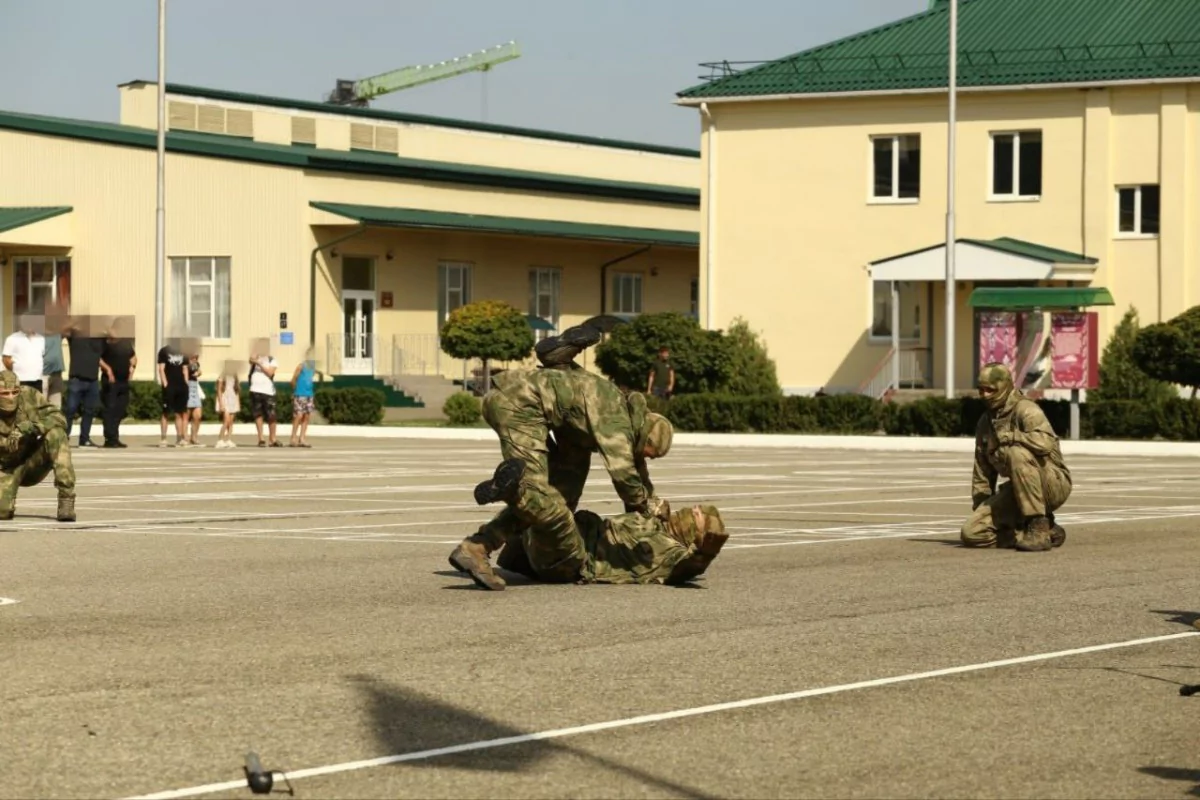 Три дня трудные подростки из пяти районов Кубани проведут с бойцами спецназа