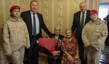 Глава города Андрей Харченко приехал в гости к фронтовику Григорию Кирилловичу Бреусову
