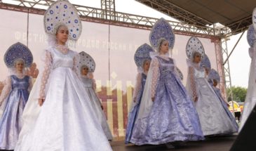 В День России в Армавире прошёл фестиваль народов России и стран Евразии «Русский мир»