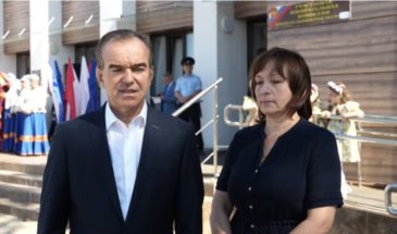 Вениамин Кондратьев вместе с супругой проголосовали на своем участке в станице Динской