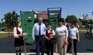 Теннисная площадка появилась возле сельского клуба в Красной Поляне