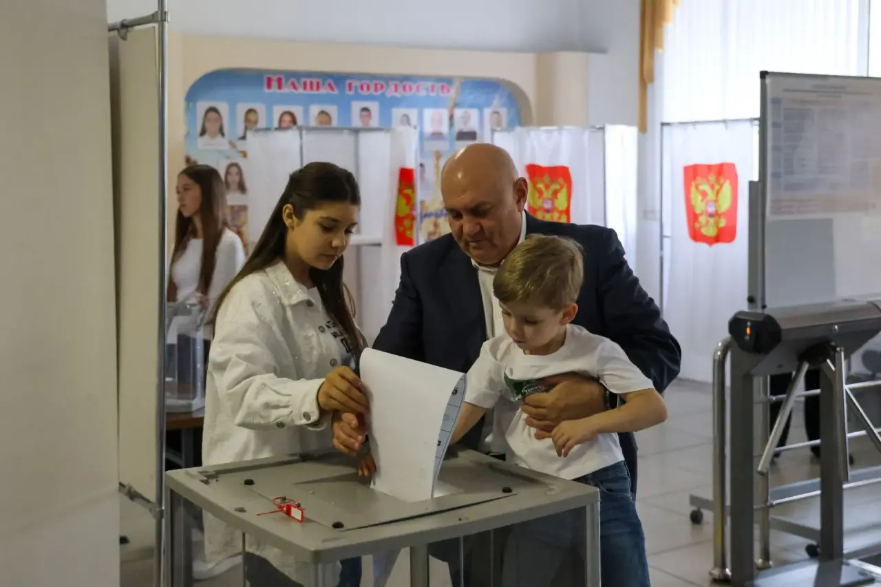 Джамбулат Хатуов проголосовал в Армавире