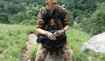 В погоне за птицей, которую ещё не снимал. Однажды развлекающиеся вороны удивили армавирского врача