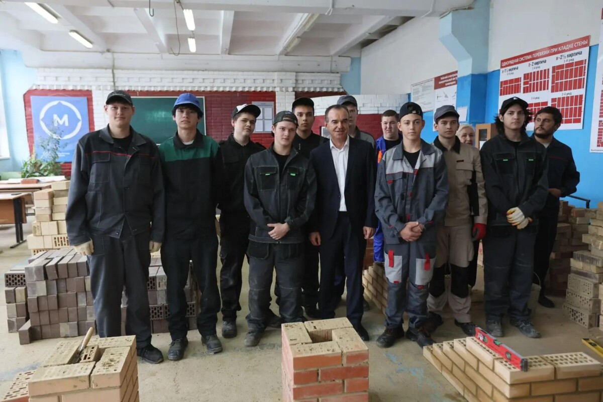 Вениамин Кондратьев посетил сегодня Армавирский индустриально-строительный техникум