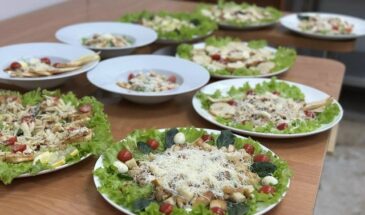 Кулинарный поединок состоялся между опытными хозяйками и студентами АТТС