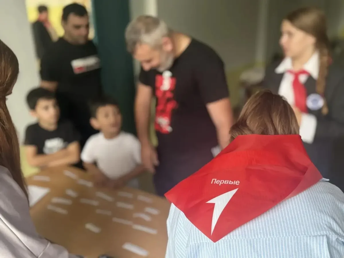 Вместе с папой. Соревнования ко Дню отца провели в школе № 25 в Старой Станице