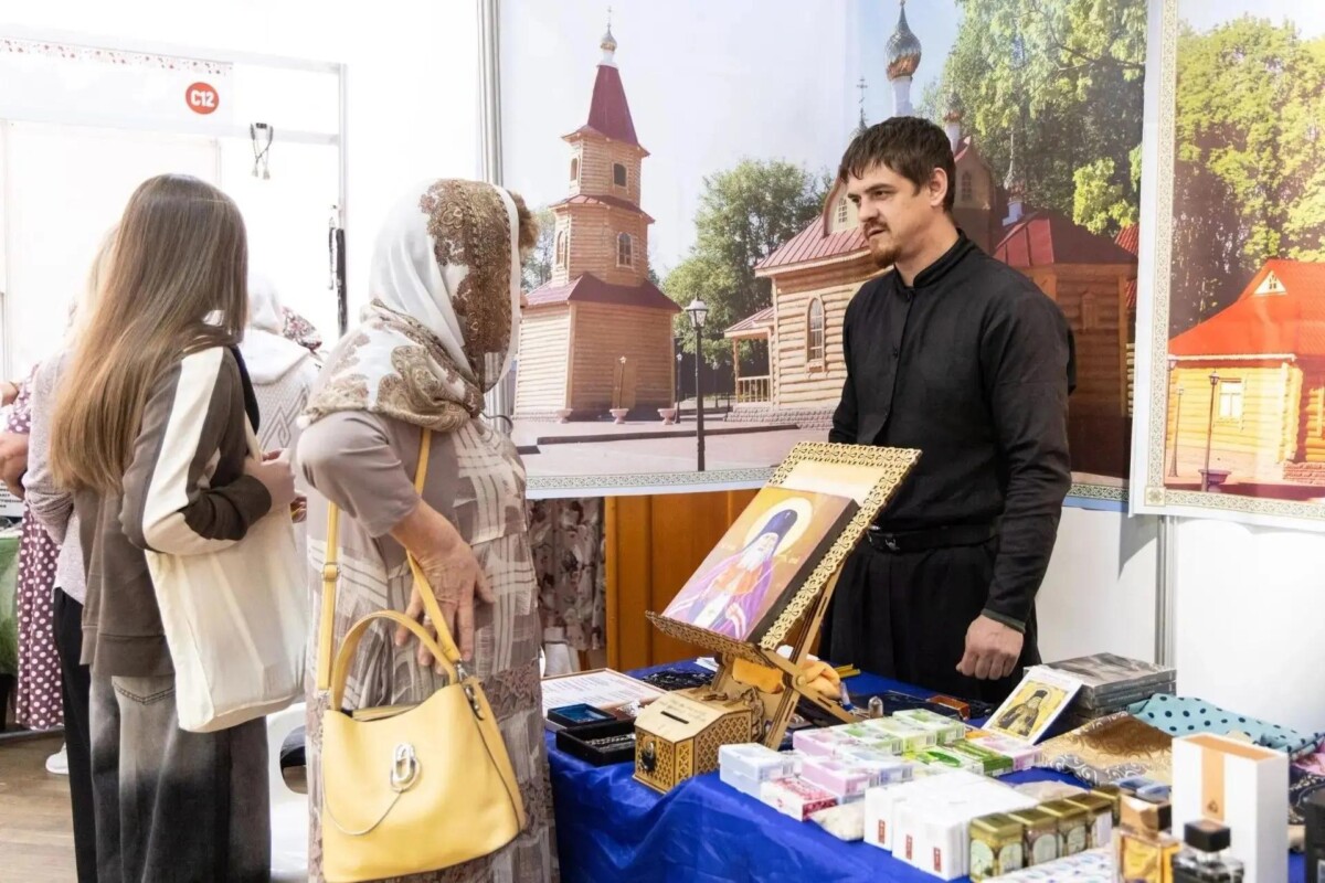 Многие помнят, что в Армавире в октябре всегда проходит православная выставка-ярмарка. Но не все знают, что она касается каждого. 