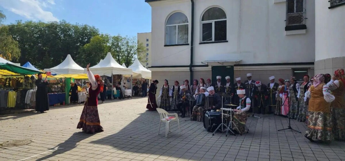 Многие помнят, что в Армавире в октябре всегда проходит православная выставка-ярмарка. Но не все знают, что она касается каждого. 