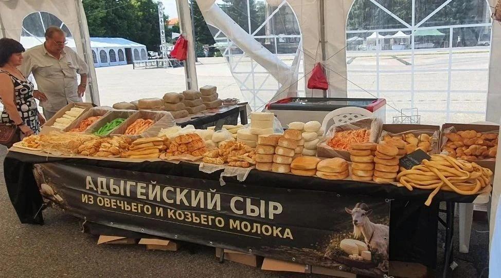 Осень — вкусное время года!Чтобы убедиться в этом лично, приходите с 21 по 27 октября к Никольскому собору, где будет проходить фестиваль и ярмарка.